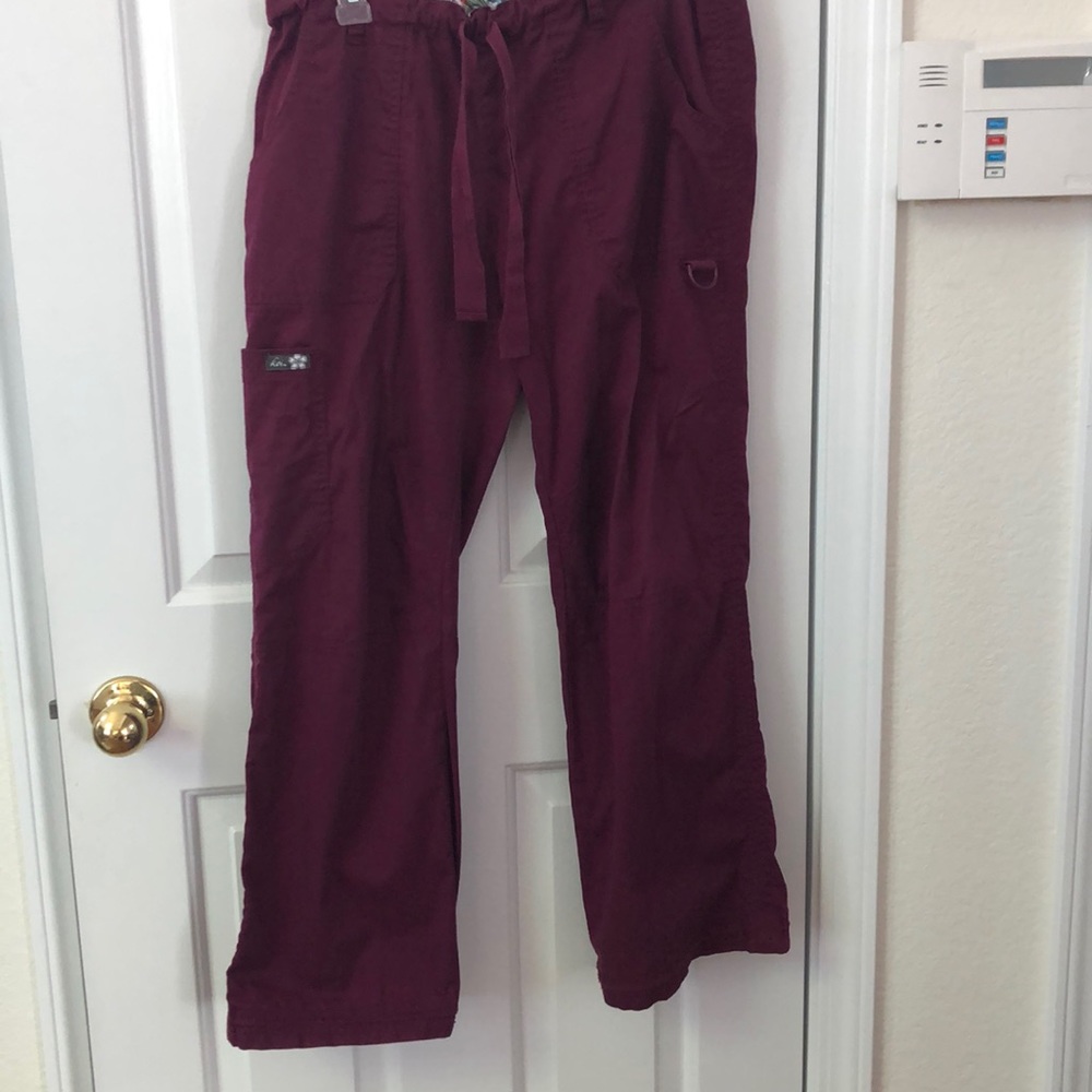 Women’s koi scrub pants